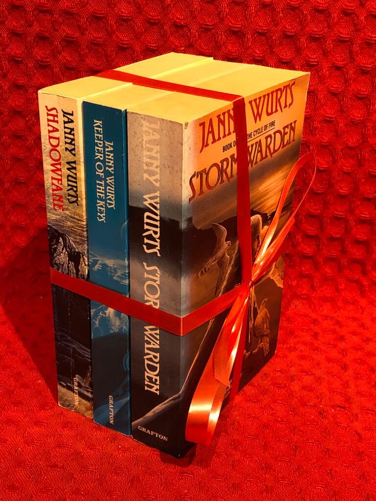 Book 1-3 of the cycle of fire av Janny Wurts - omslag
