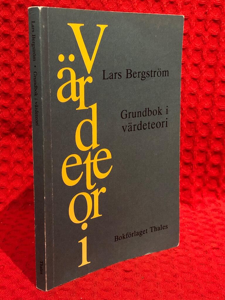 Grundbok i värdeteori av Lars Bergström - omslag