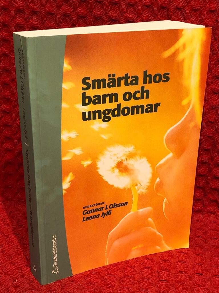 Smärta hos barn och ungdomar av Gunnar L. Olsson - omslag