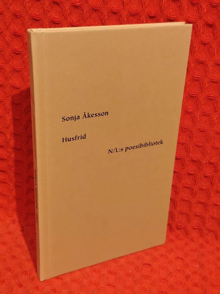 Husfrid av Sonja Åkesson - omslag