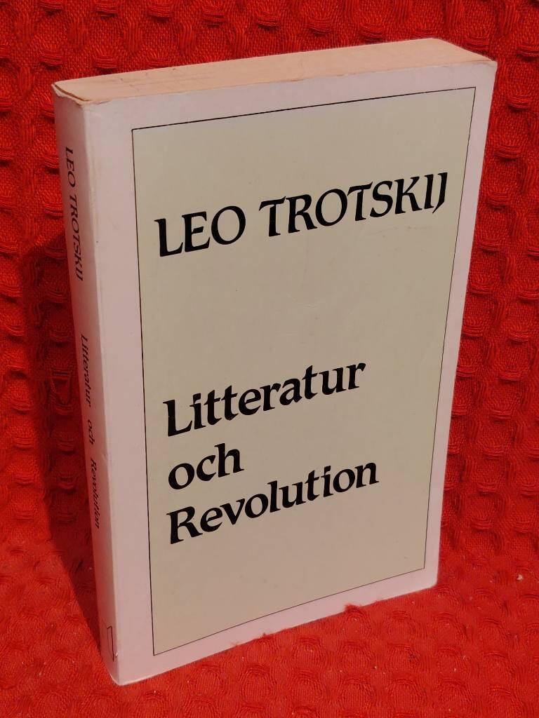 Litteratur och revolution av Lev Trotskij - omslag