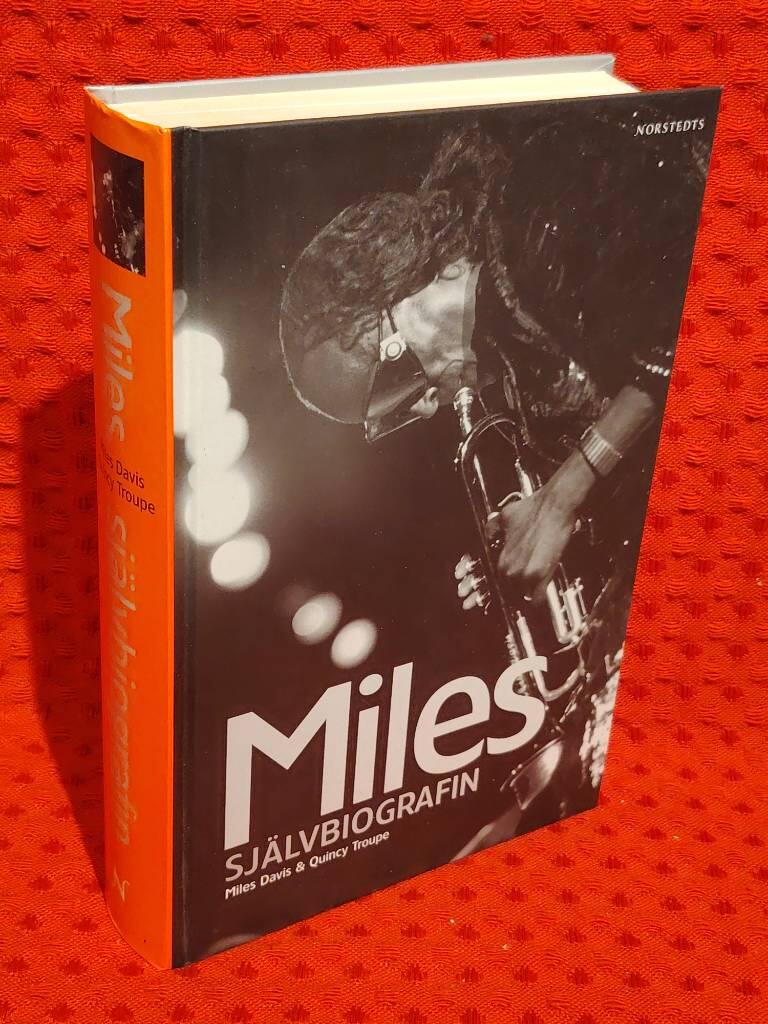 Miles : Självbiografin av Miles Davis - omslag