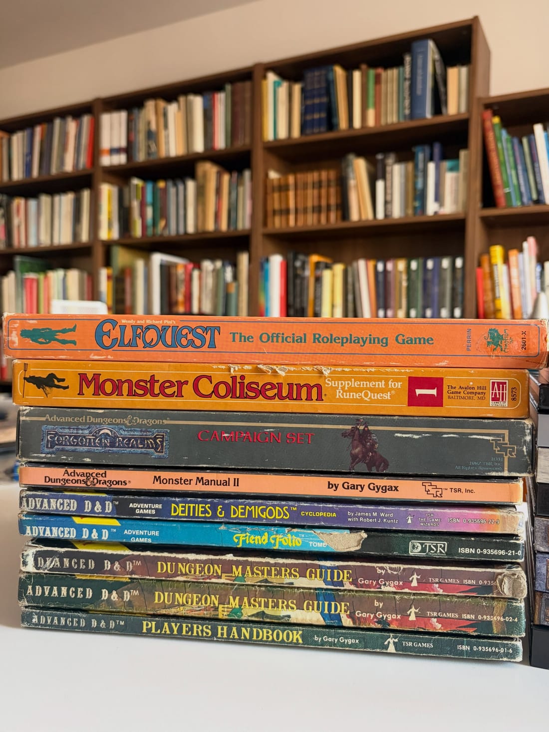 Rollspelsböcker på hyllan i butiken